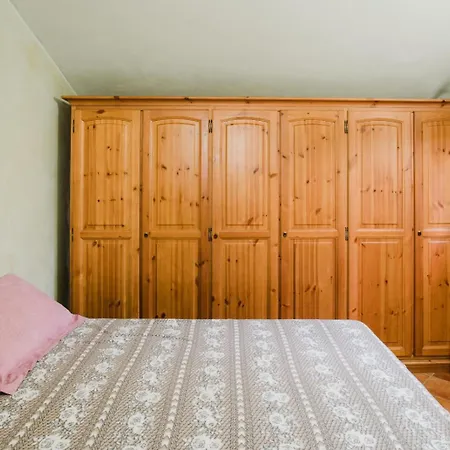 Apartment Rustic House Near With Private Parking And Garden! *